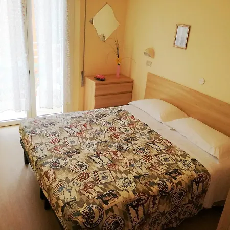 Gabbiano Sul Mare Nuova Gestione Готель Белларія-Іджеа-Марина